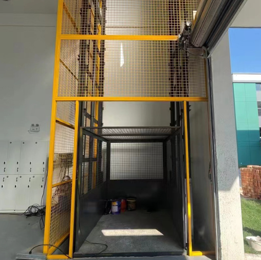 邢台导轨式升降机助力物流园破解运输难题